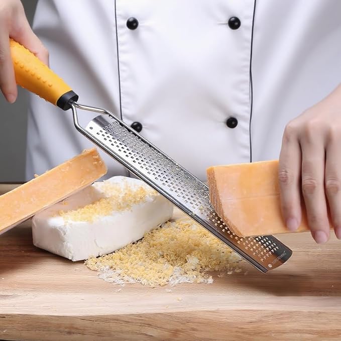 Professional Citrus Zester and Cheese Grater, Stainless Steel Handheld Kitchen Tool with Protective Cover for Lemon, Parmesan, Ginger, Garlic, Nutmeg, Chocolate, Vegetables, Dishwasher Safe
