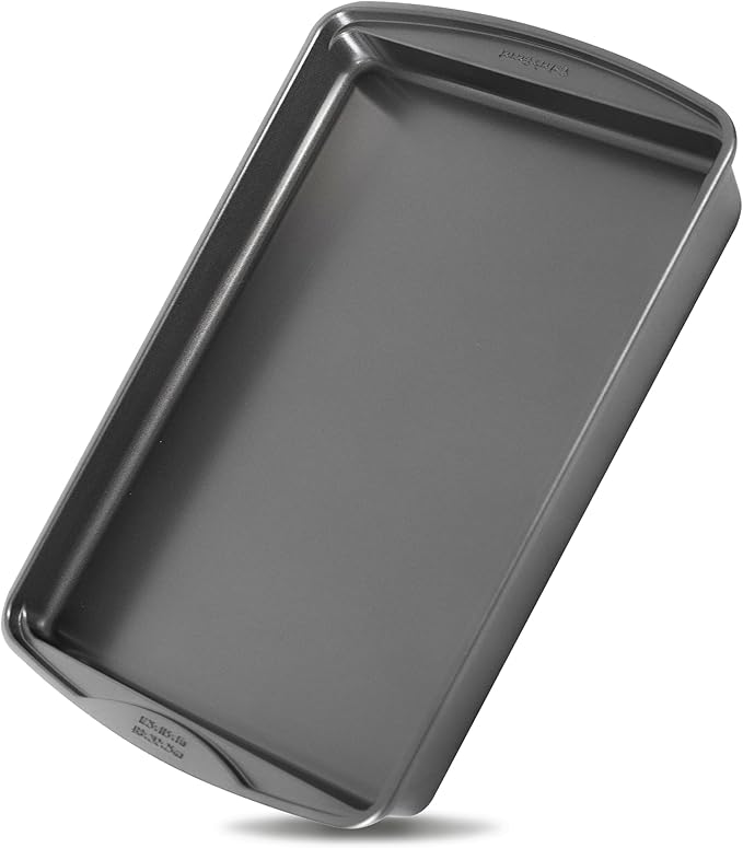 Baker's Secret Nonstick Cookie Sheet 15in baking area, Baking Tray for Oven Premium Food-Grade Coating, Non-stick Cookie Sheets, Baking Accessories - The Classic Collection (1x Medium 15" x 11")