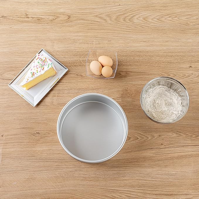 Restaurantware-Met Lux 9 x 3 Inch Straight-Sided Baking Tins, 12 Round Cake Pans - Oven-Ready, Freezable, Anodized Aluminum Round Baking Pans, Greaseproof, For Layer Birthday Cakes